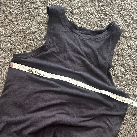 Lululemon Black Sleeveless Twisted Criss Cross Back Women's Tank Top - Picture 4 of 6